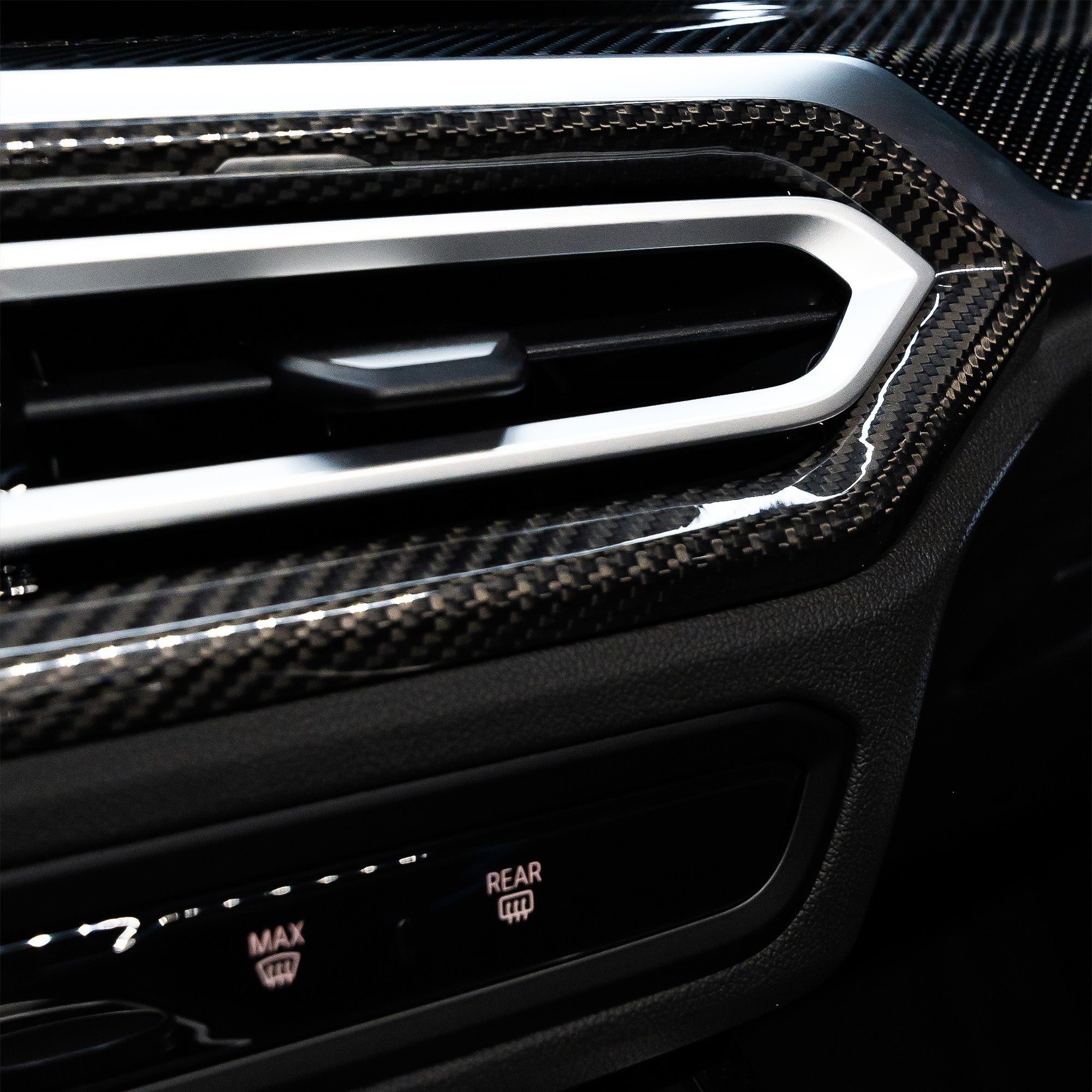 Carbon Interieur Mittelbelüftungsblende für BMW 2er/M2/M3/M4 (G80/G82/G87/G20/G42) FLOW DOWN®