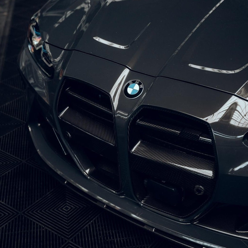 Frontgrill V Style aus PrePreg Carbon für BMW M3/M4 (G80/G81/G82/G83) FLOW DOWN®