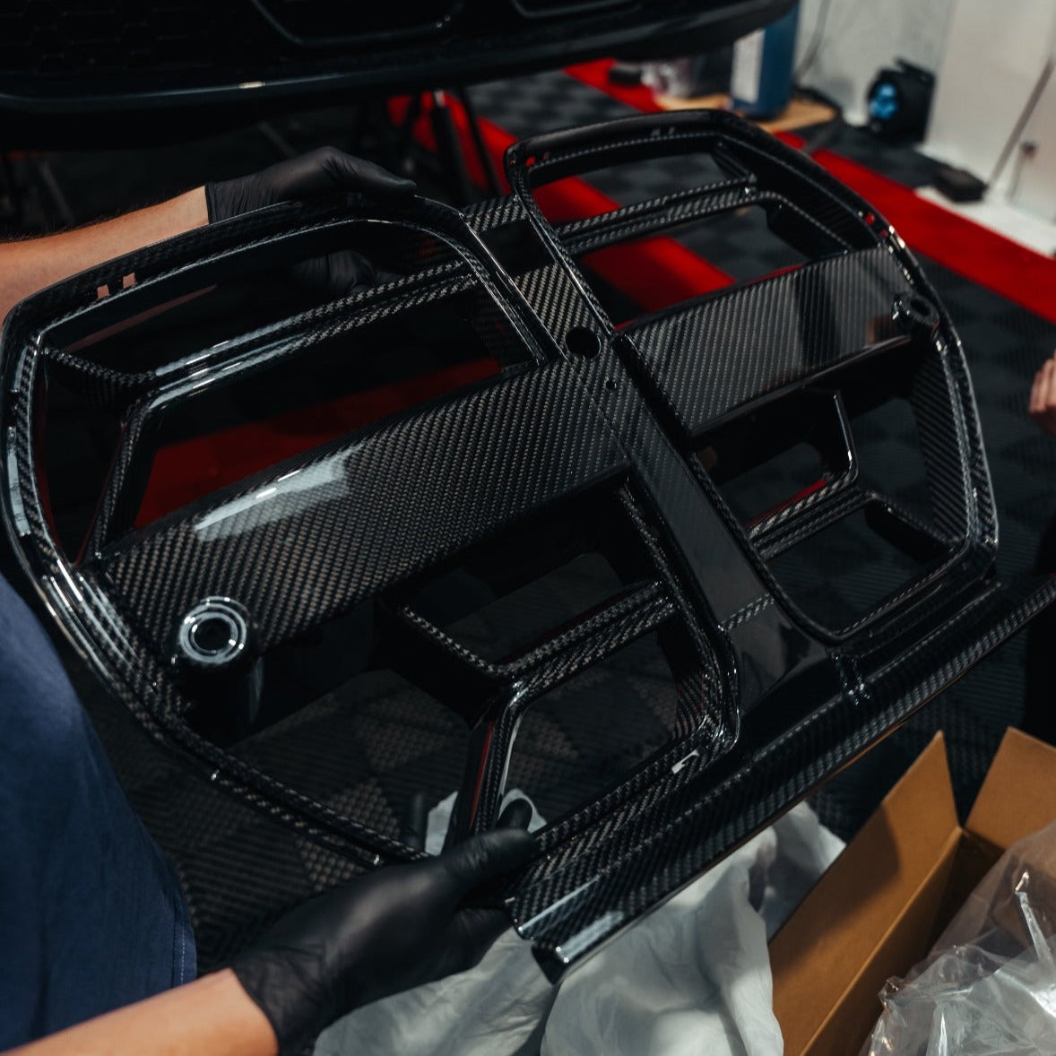 Frontgrill CSL Style aus PrePreg Carbon für BMW M3/M4 (G80/G81/G82/G83) FLOW DOWN®