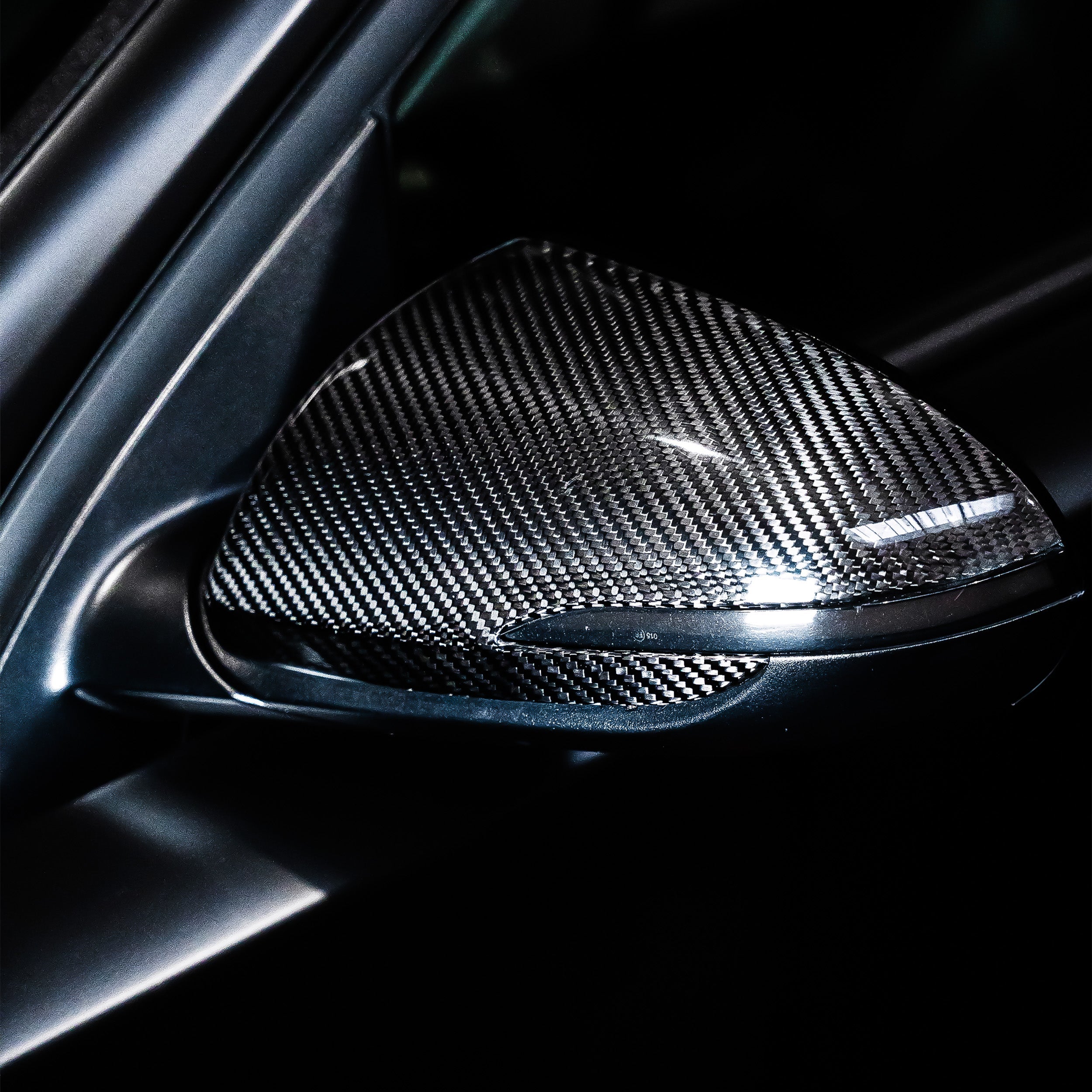 FLOW DOWN® Carbon Spiegelkappen aus PrePreg für Hyundai I30N FLOW DOWN®