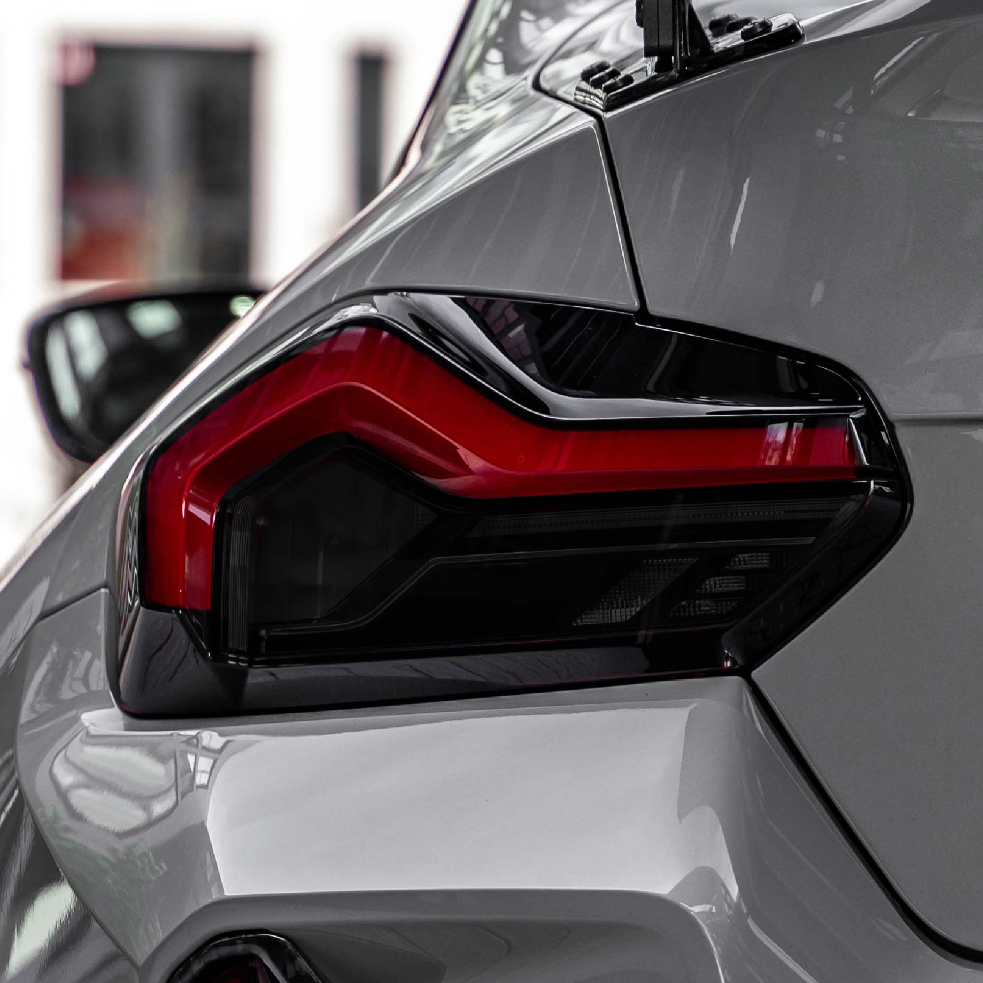 FLOW DOWN® Tönungsfolie für Rückleuchten & Reflektoren für BMW M2 G87 FLOW DOWN®