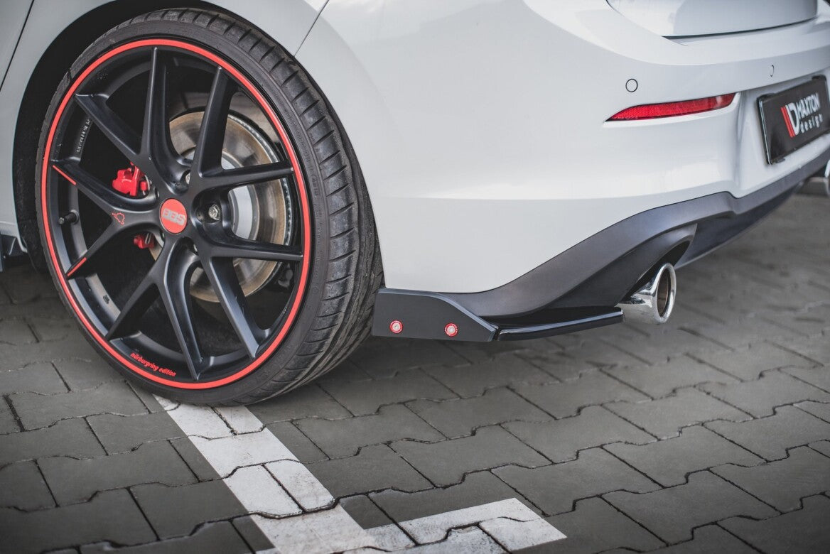Heck Ansatz Flaps Diffusor +Flaps V.2 für VW Golf 8 GTI Maxton Design