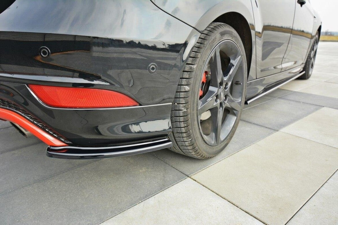 Heck Ansatz Flaps Diffusor für Ford Focus ST-Line Mk3 FL Maxton Design