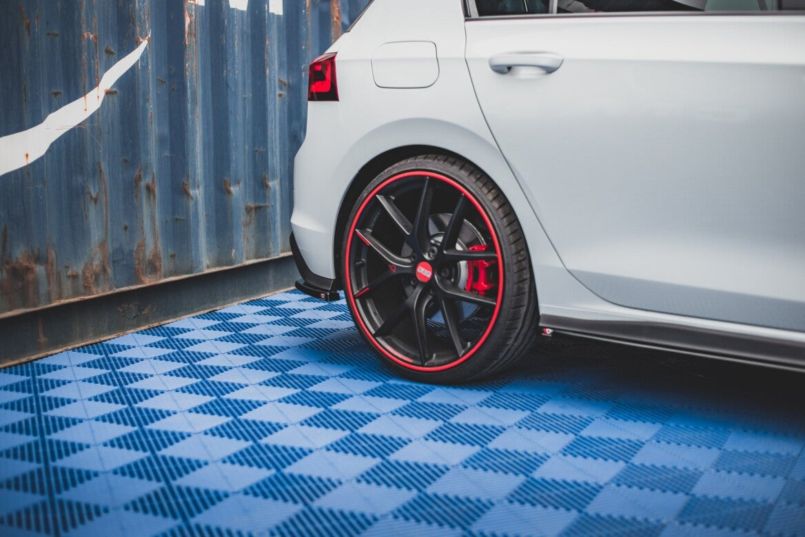 Heck Ansatz Flaps Diffusor für VW Golf 8 GTI Maxton Design