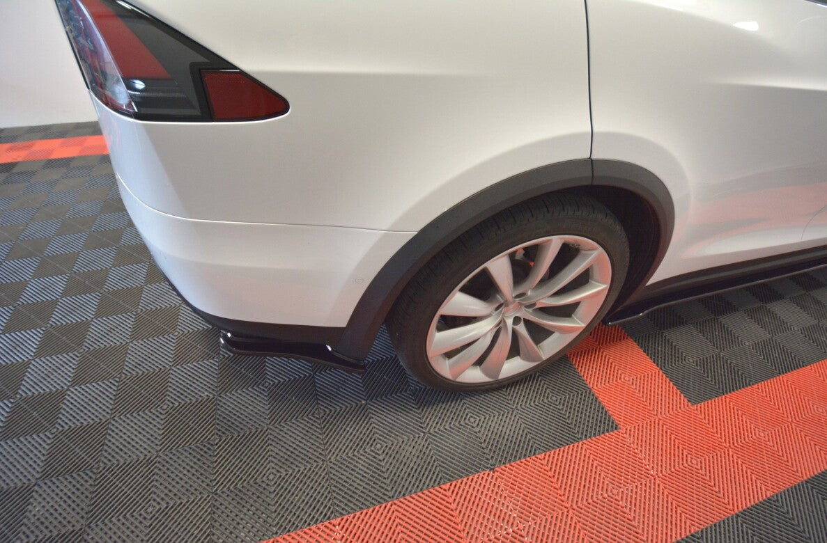 Heck Ansatz Flaps Diffusor V.1 für TESLA MODEL X Maxton Design