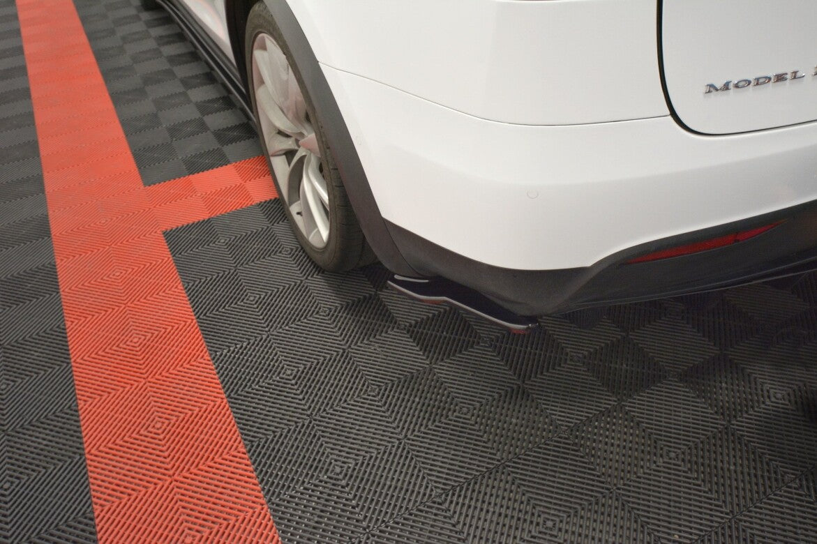Heck Ansatz Flaps Diffusor V.2 für TESLA MODEL X Maxton Design