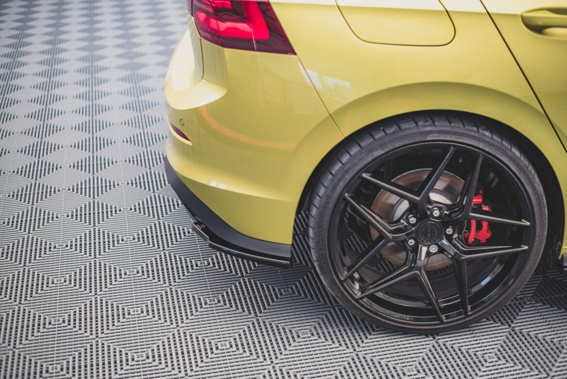 Heck Ansatz Flaps Diffusor V.2 für VW Golf 8 GTI Clubsport Maxton Design