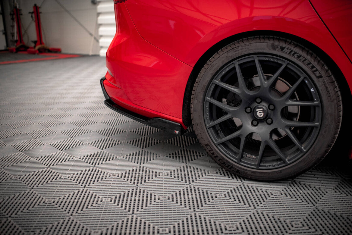 Heck Ansatz Flaps Diffusor V.8 für Ford Focus Kombi ST-Line Mk4 Maxton Design