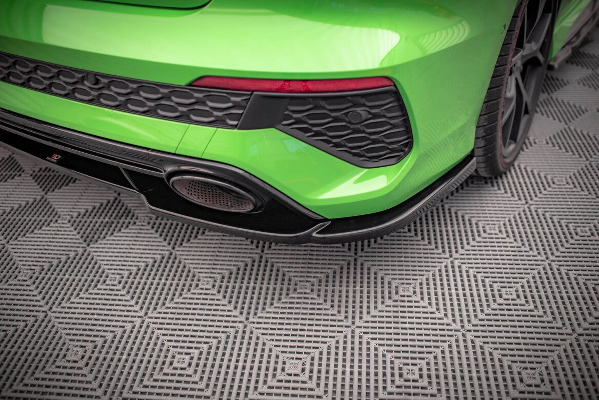 Mittlerer Cup Diffusor Heck Ansatz für Audi RS3 Limousine 8Y Maxton Design