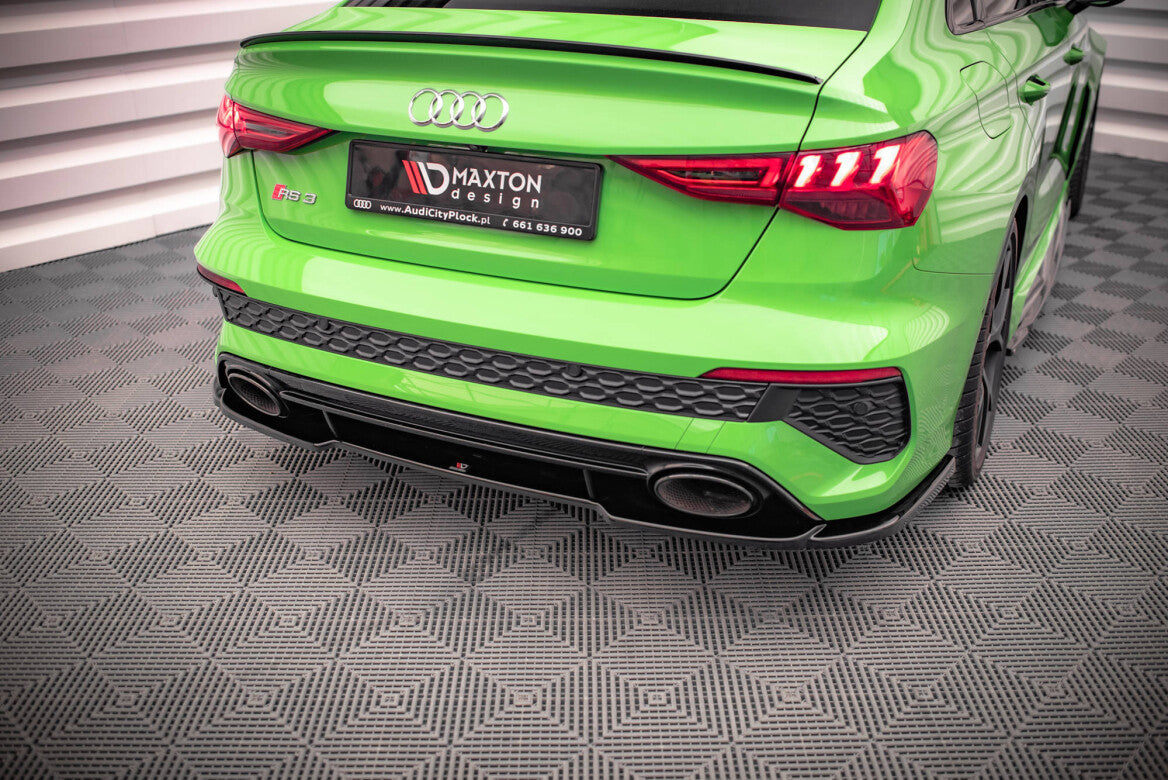 Mittlerer Cup Diffusor Heck Ansatz für Audi RS3 Limousine 8Y Maxton Design