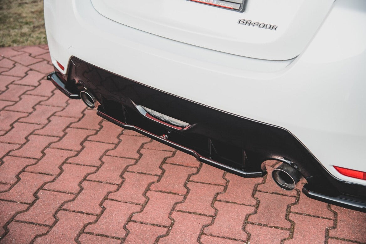 Mittlerer Cup Diffusor Heck Ansatz für Toyota GR Yaris   Maxton Design