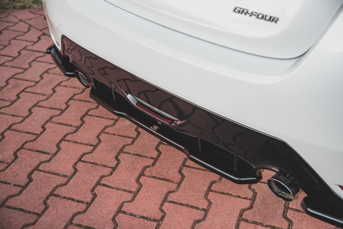 Mittlerer Cup Diffusor Heck Ansatz für Toyota GR Yaris   Maxton Design