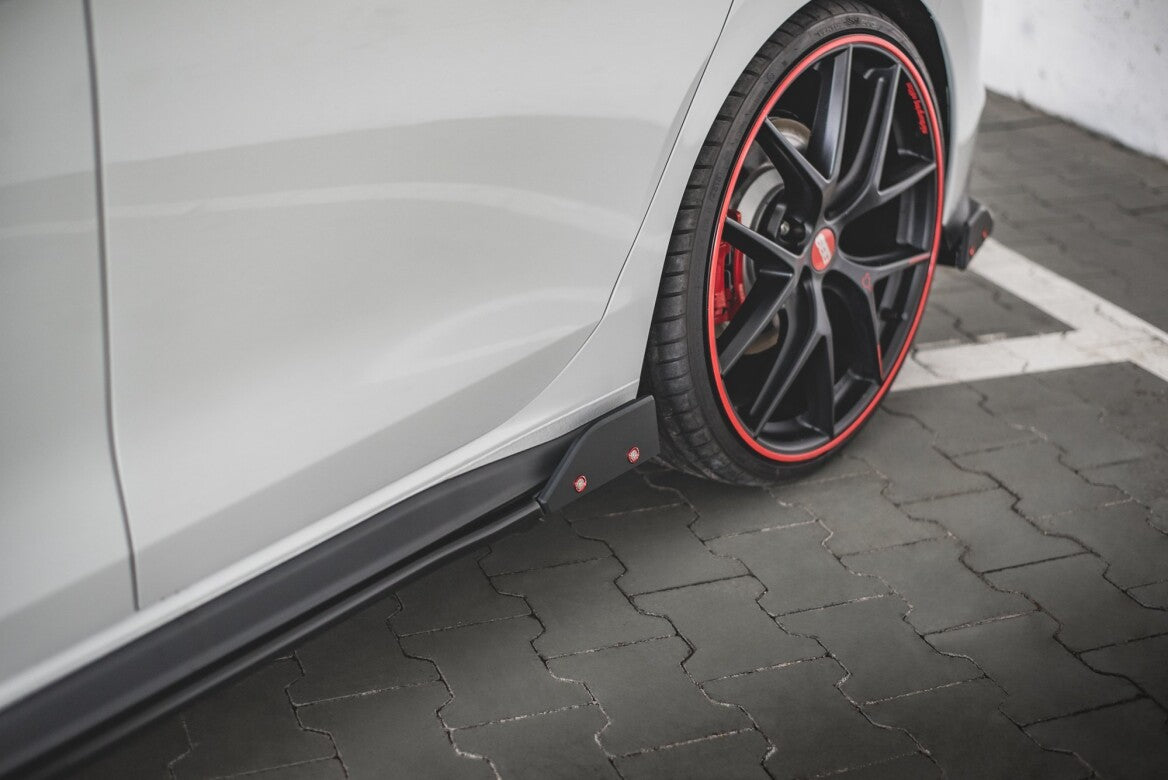 Seitenschweller Ansatz Cup Leisten + Flaps V.2 für VW Golf 8 GTI / GTI Clubsport Maxton Design