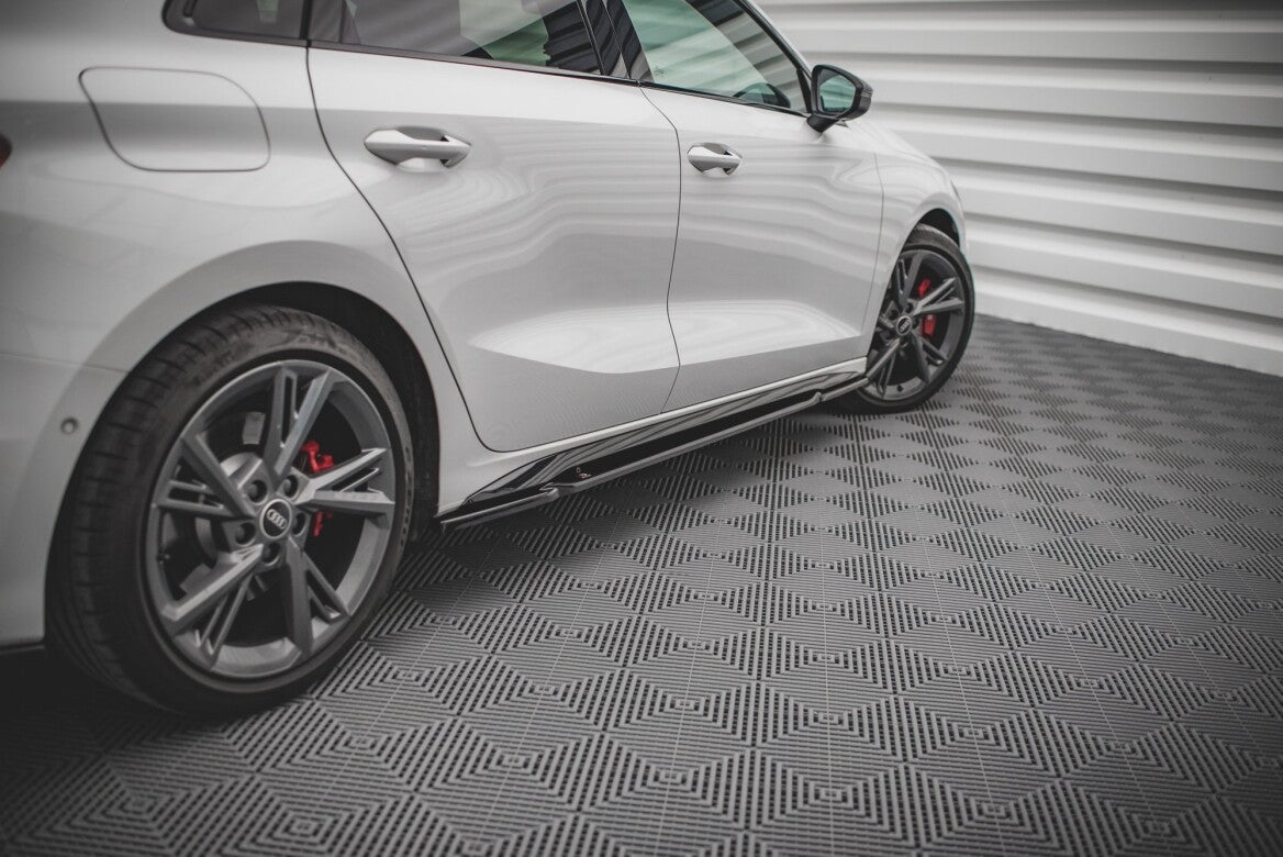 Seitenschweller Ansatz Cup Leisten für Audi S3 / A3 S-Line 8Y Maxton Design