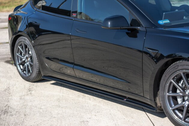 Seitenschweller Ansatz Cup Leisten für Tesla Model 3 / Model 3 Performance Mk1 / Mk1 FL Maxton Design