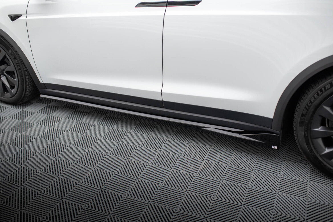 Seitenschweller Ansatz Cup Leisten für Tesla Model X Mk1 FL Maxton Design