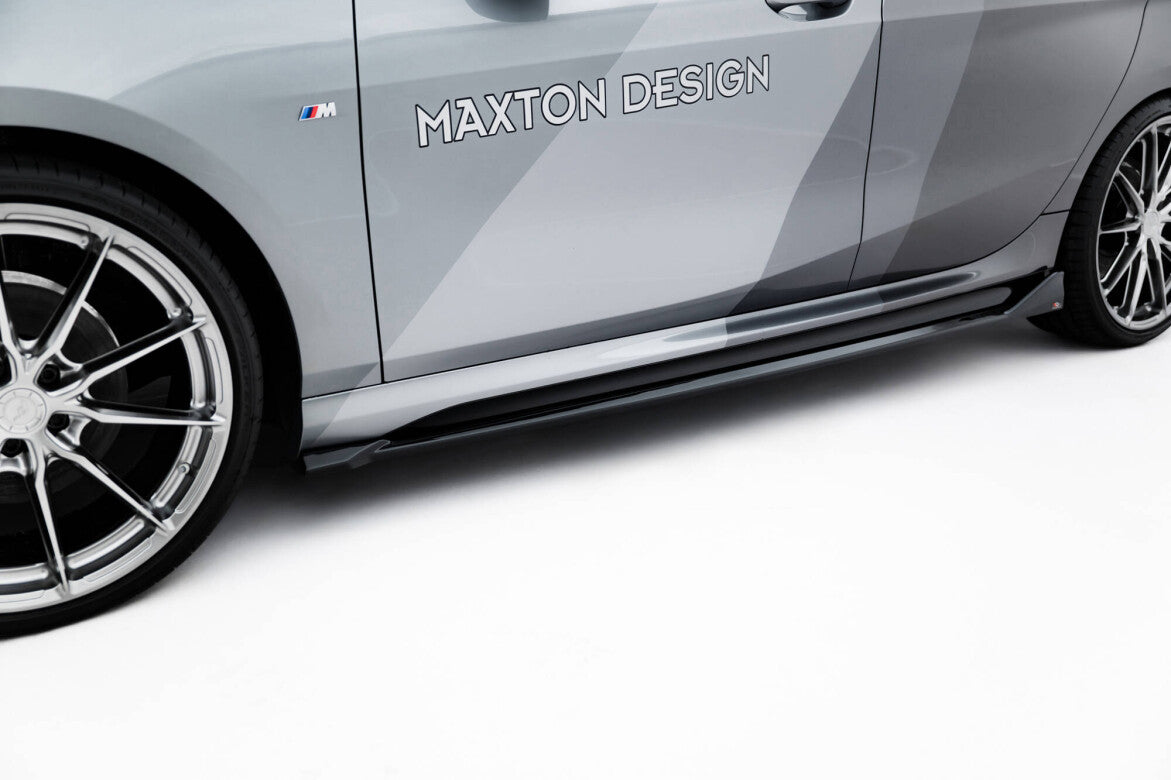 Seitenschweller Ansatz Cup Leisten V.2 für BMW M135i / 1 M-Paket F70 Maxton Design