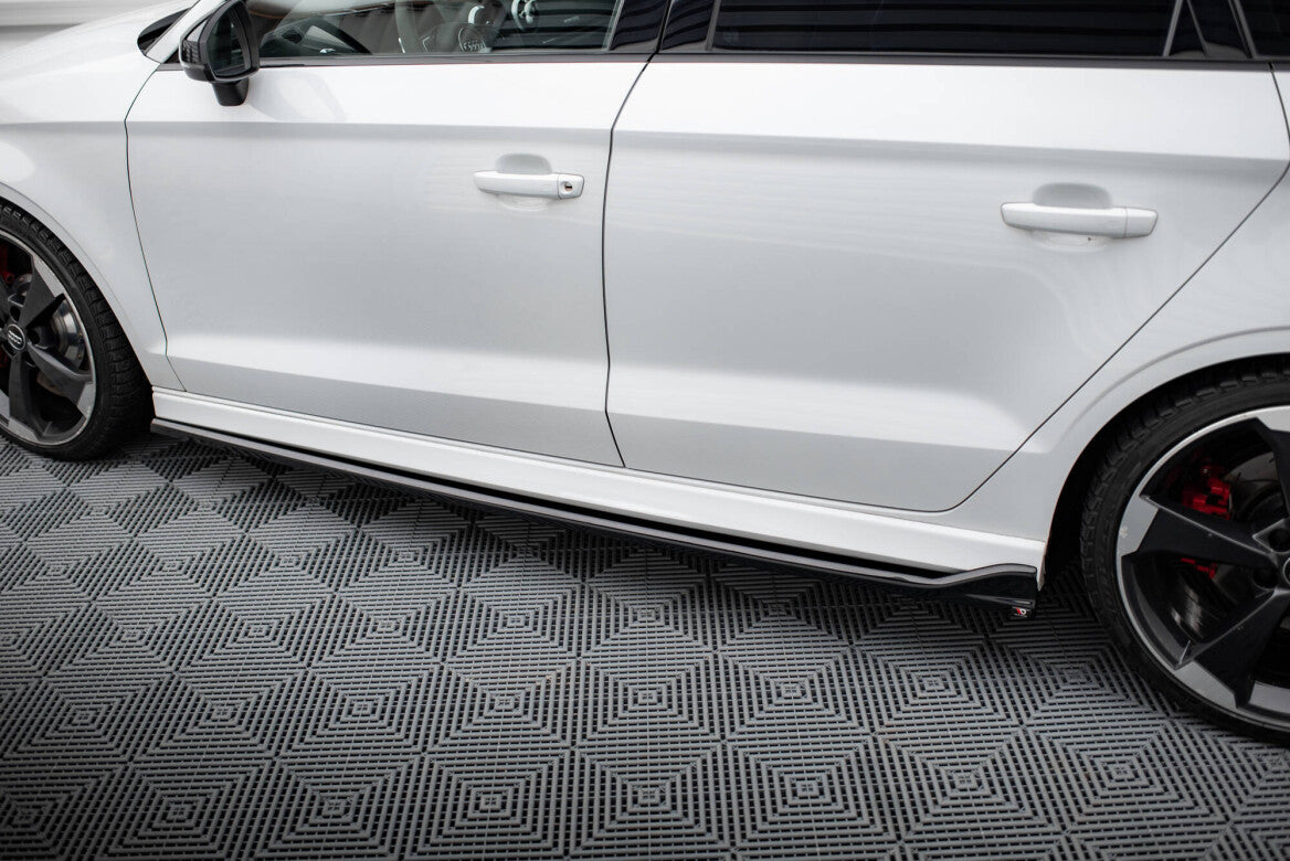 Seitenschweller Ansatz Cup Leisten V.3 für Audi RS3 Limousine 8V Facelift Maxton Design