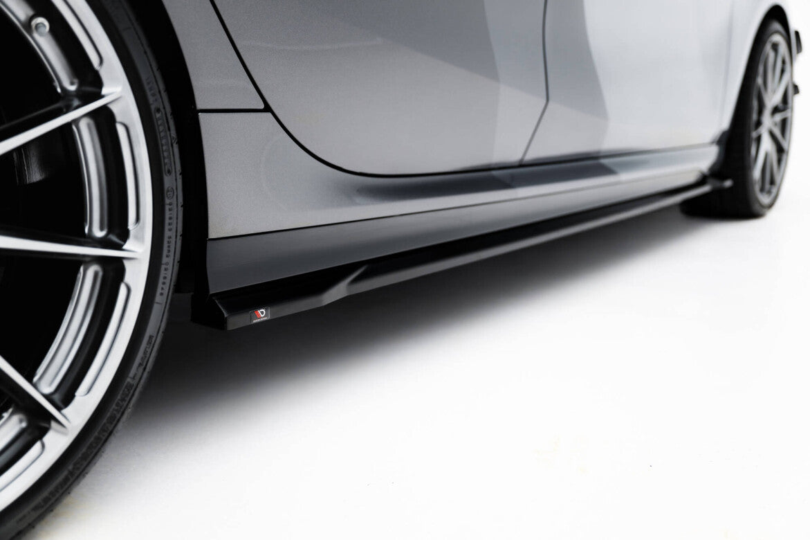 Seitenschweller Ansatz Cup Leisten V.3 für BMW M135i / 1 M-Paket F70 Maxton Design