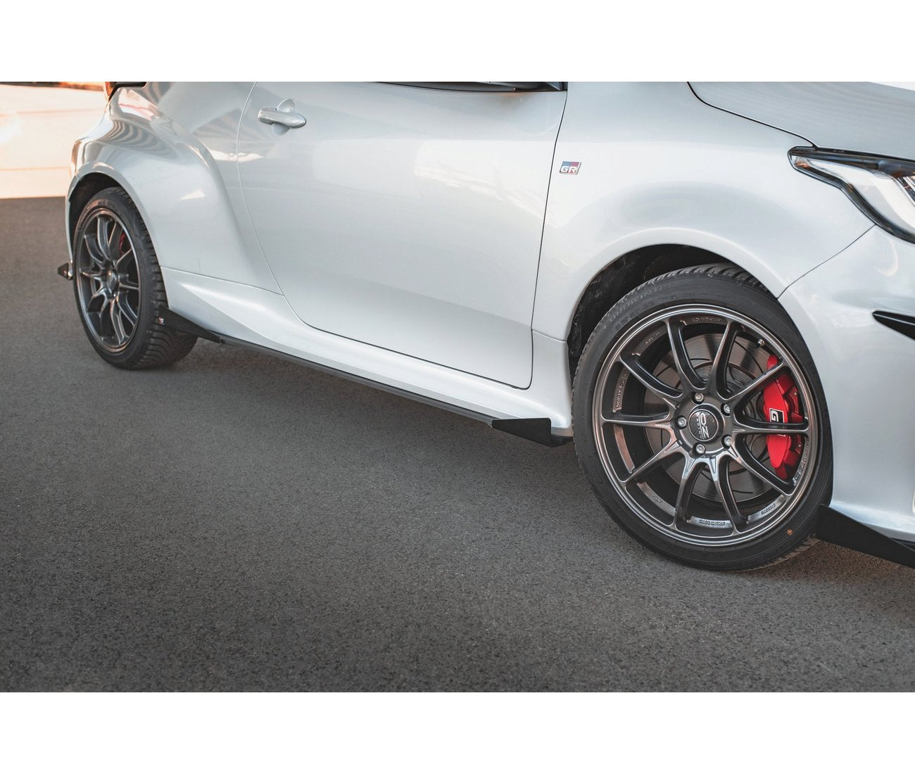 Seitliche Flaps Wings für Toyota GR Yaris   Maxton Design