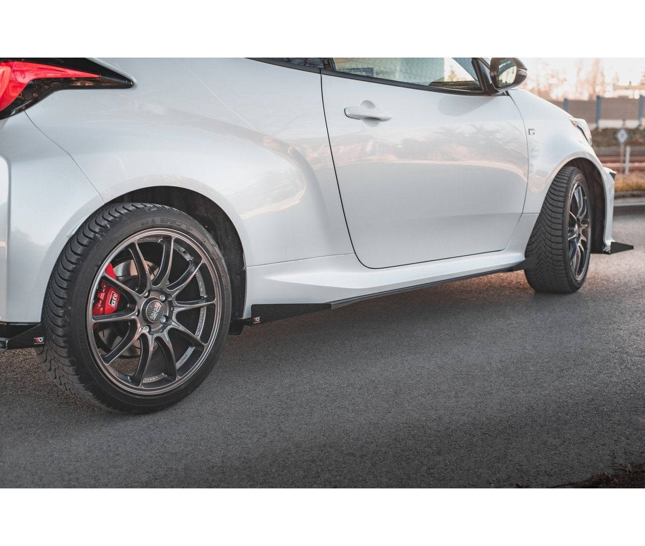Seitliche Flaps Wings für Toyota GR Yaris   Maxton Design