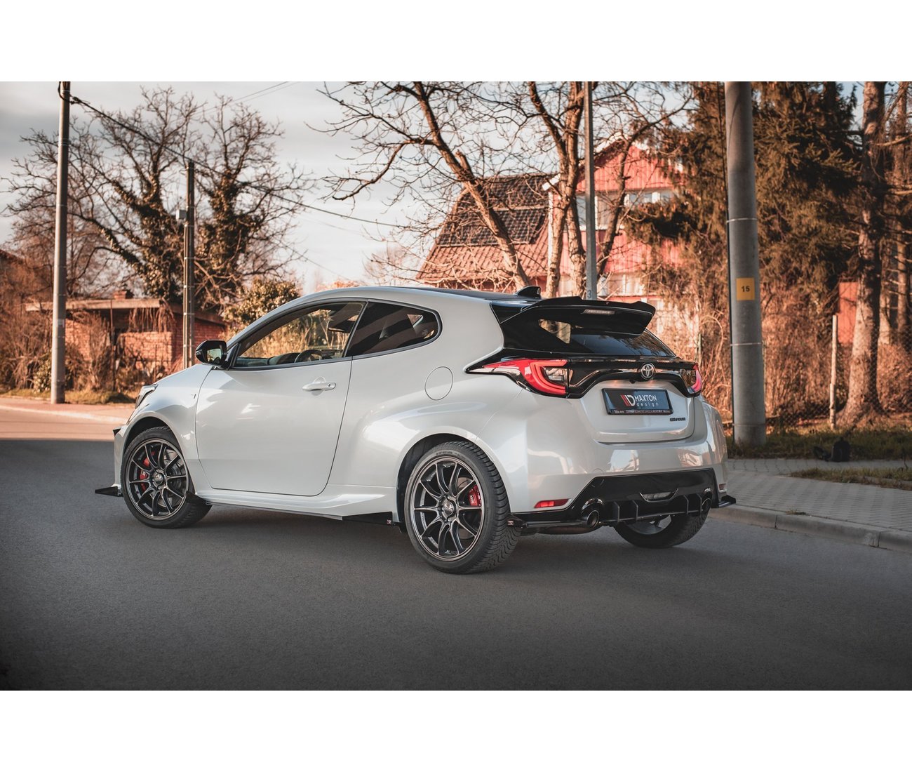 Seitliche Flaps Wings für Toyota GR Yaris   Maxton Design