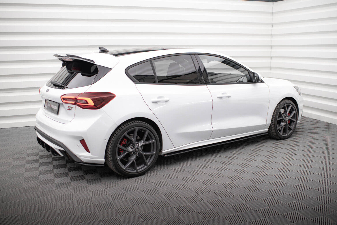 Street Pro Seitenschweller Ansatz Cup Leisten für Ford Focus ST / ST-Line Mk4 Maxton Design