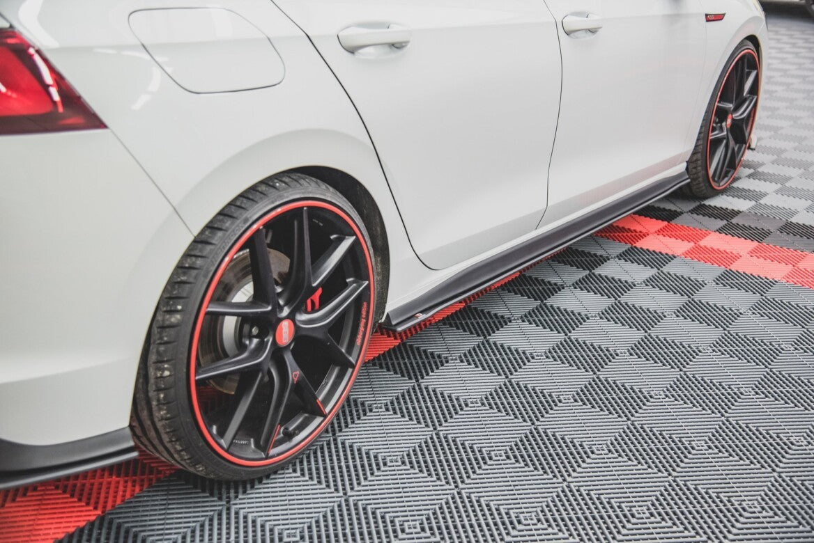Street Pro Seitenschweller Ansatz Cup Leisten für VW Golf 8 GTI / GTI Clubsport Maxton Design