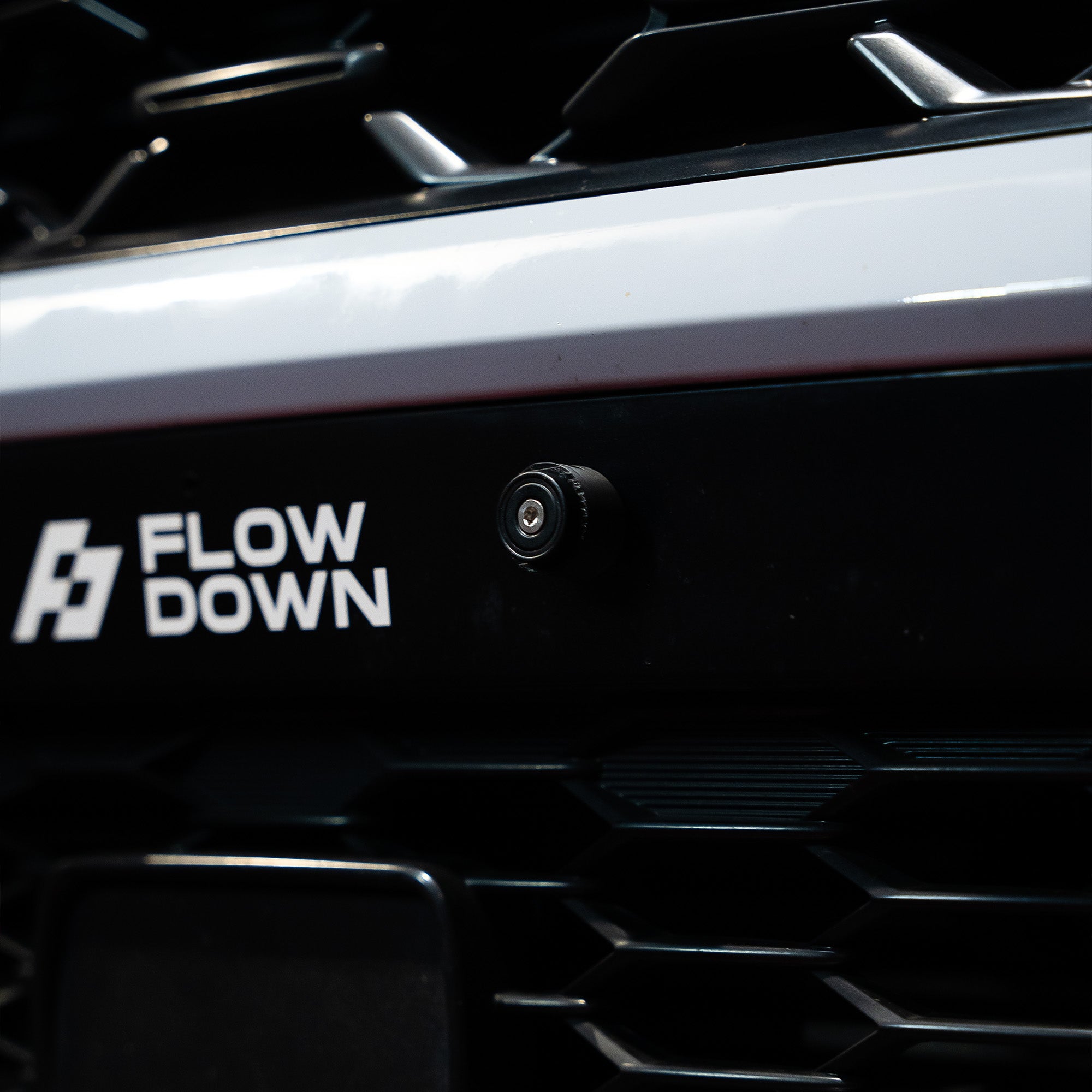 FLOW DOWN® Magnetic License Plate Holder for BMW M2 (G87)