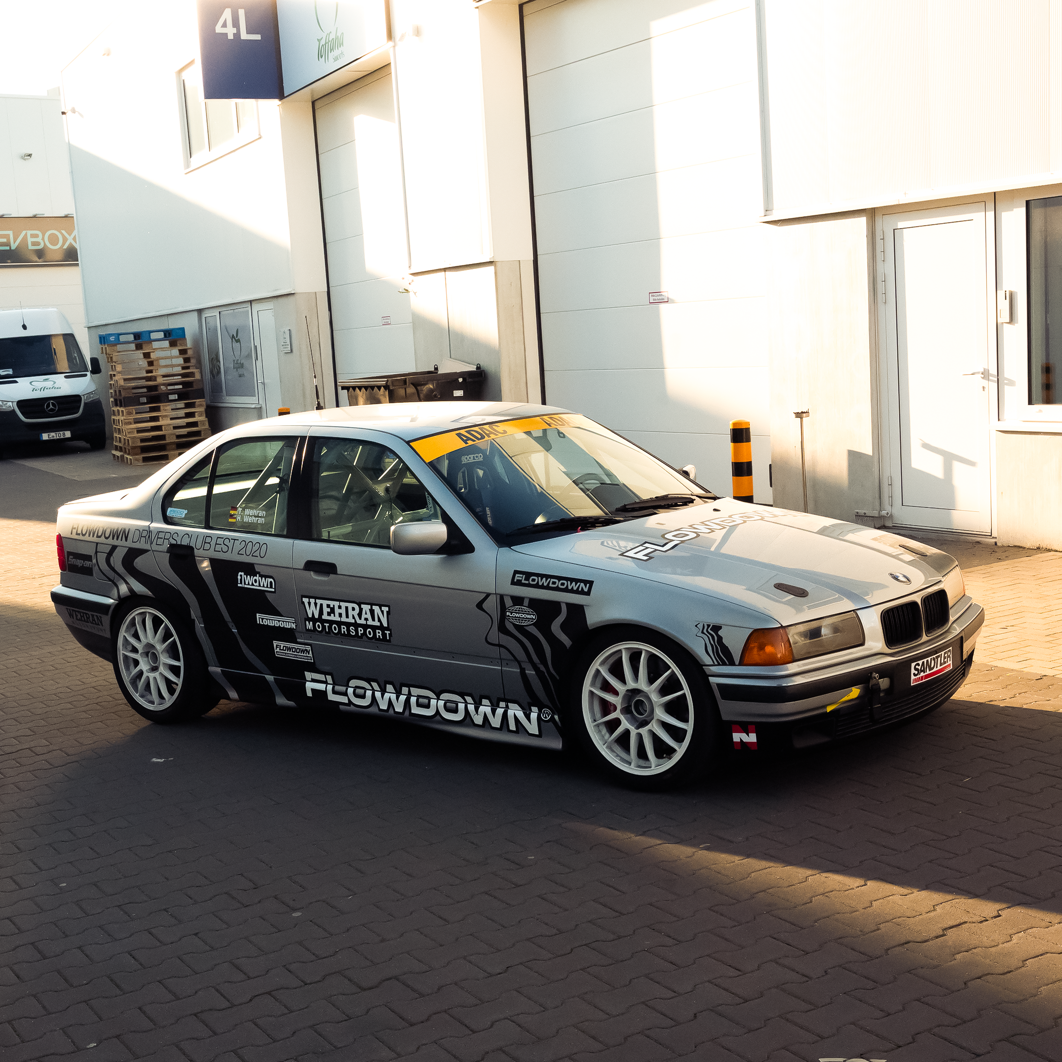 FLOW DOWN® Seitendekor Aufkleber - Set (2 Stück)   FLOW DOWN®