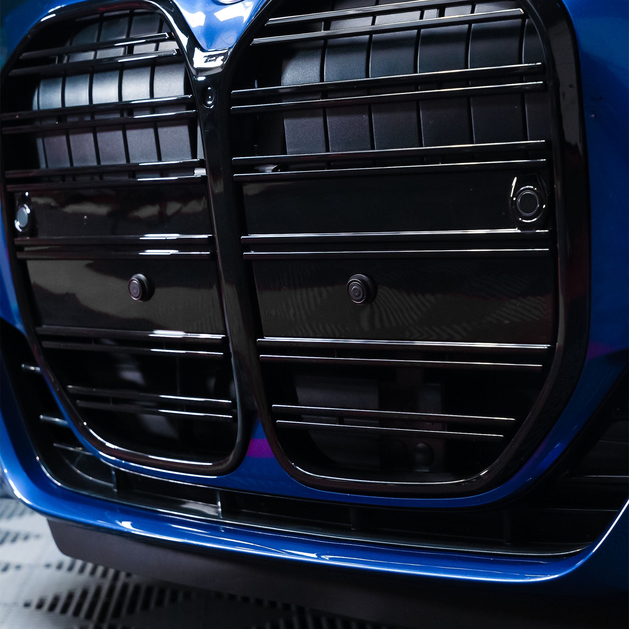 FLOW DOWN® Magnet Kennzeichenhalter für BMW 4er (G22)   FLOW DOWN®