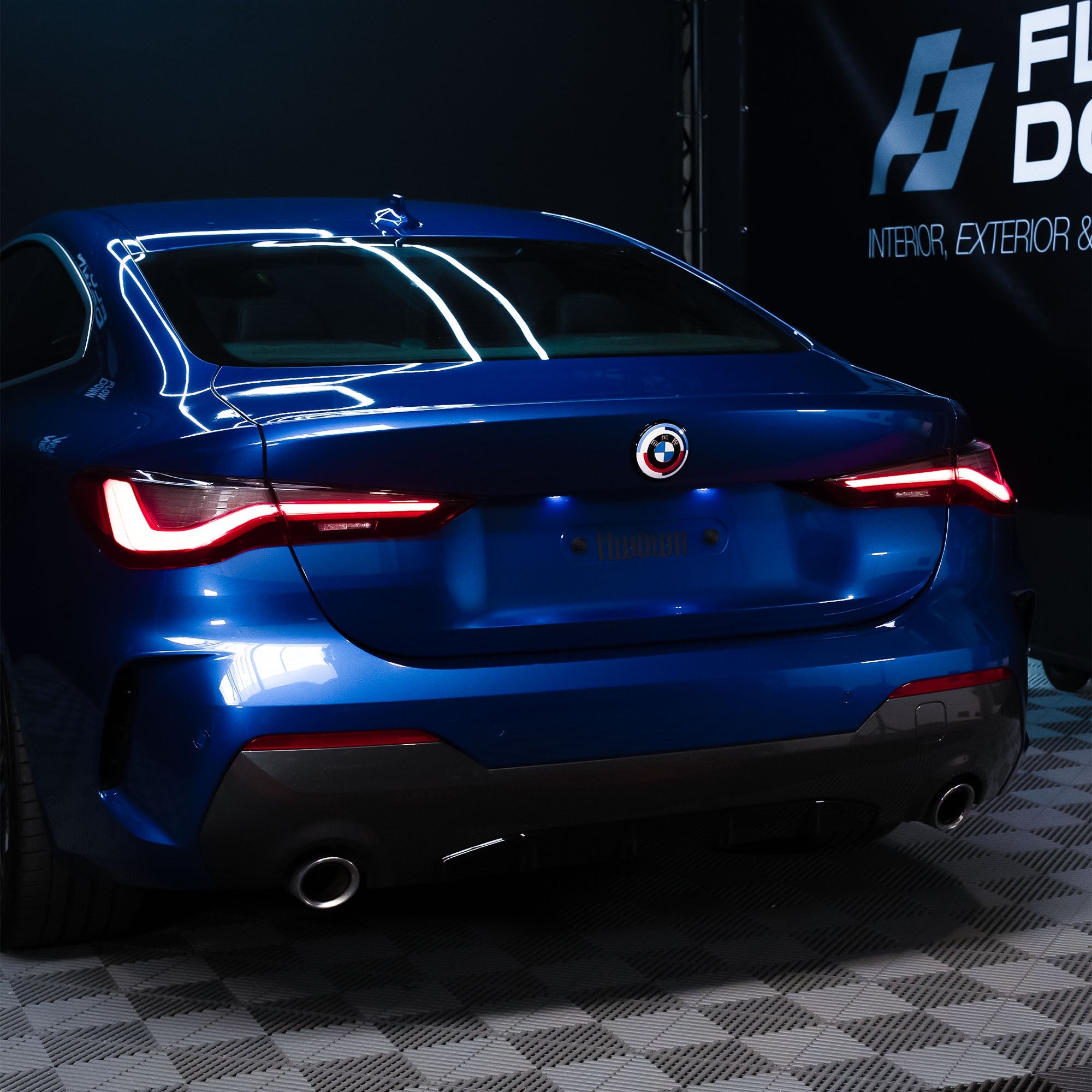 FLOW DOWN® Magnet Kennzeichenhalter für BMW 4er (G22)   FLOW DOWN®