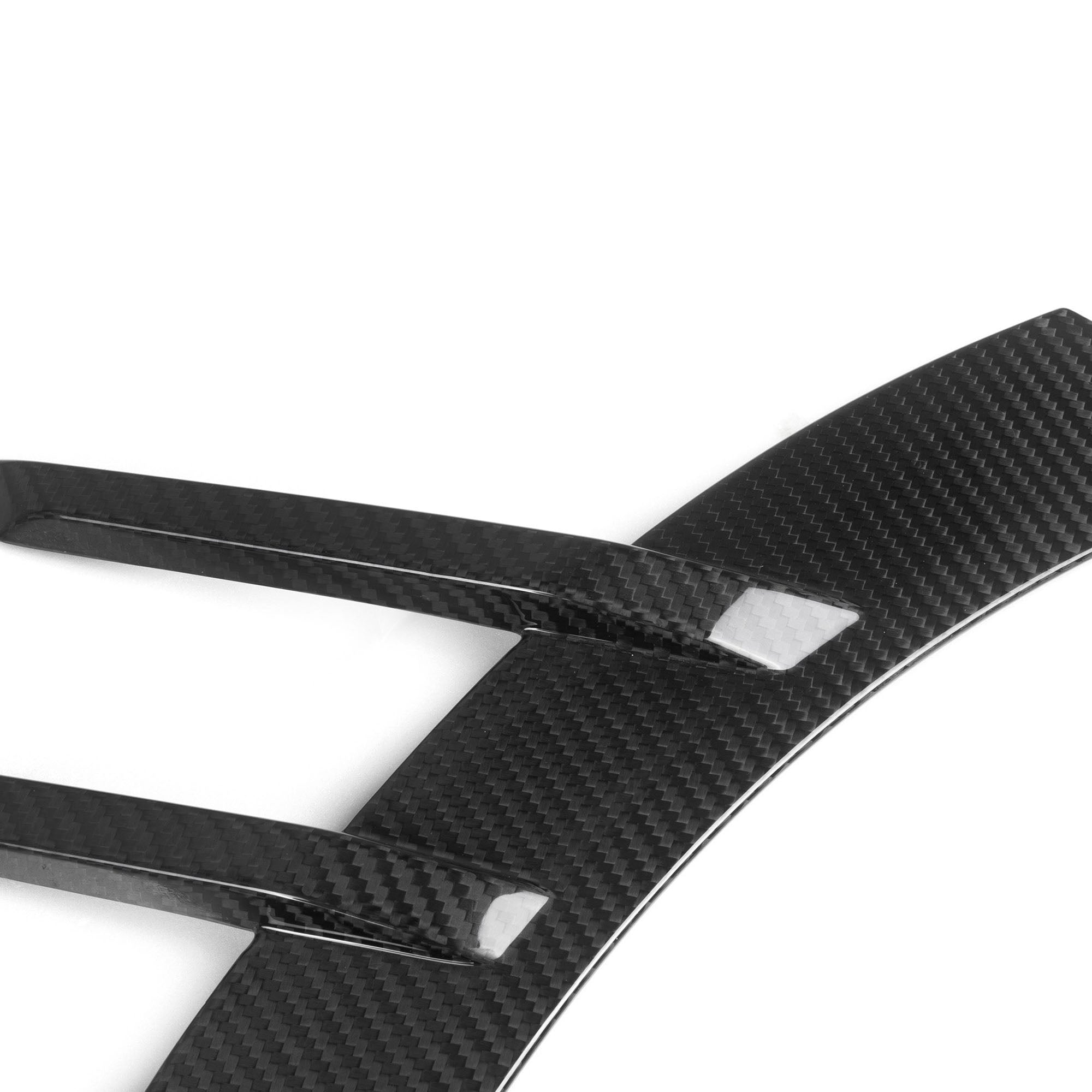 Kotflügel Zierleiste Vorne aus PrePreg Carbon für BMW M2 G87   FLOW DOWN®