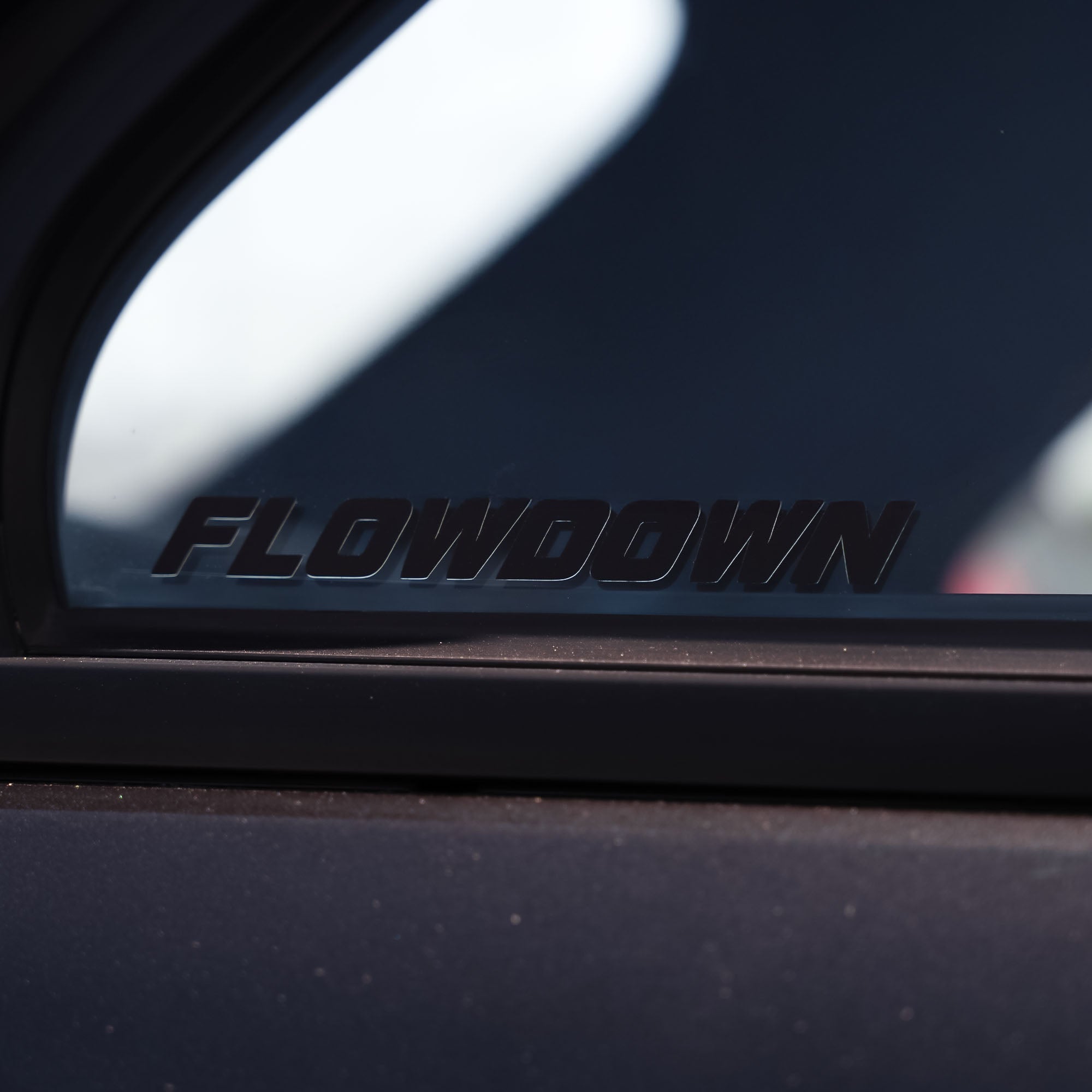 FLOW DOWN® MINIMAL STICKER   FLOW DOWN®