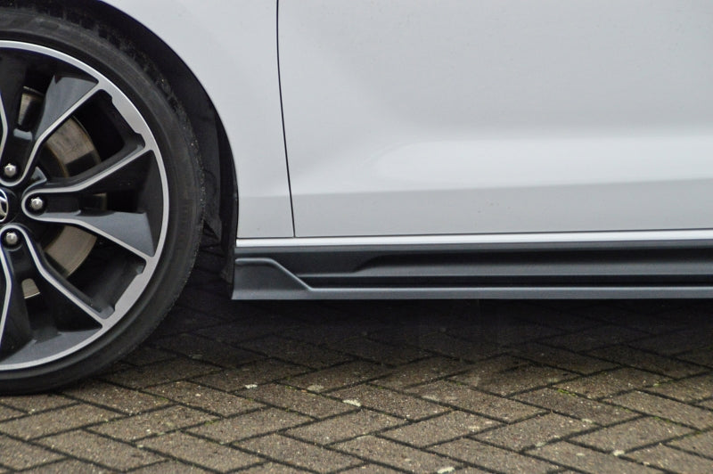 Race side skirts with slot for Hyundai I30N Fastback