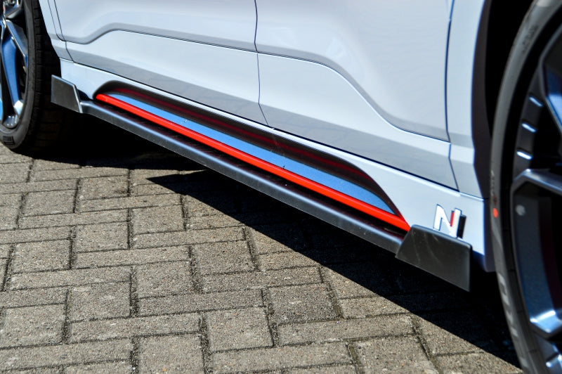 CUP side skirts with wing front and rear for Hyundai Kona N + N-Line