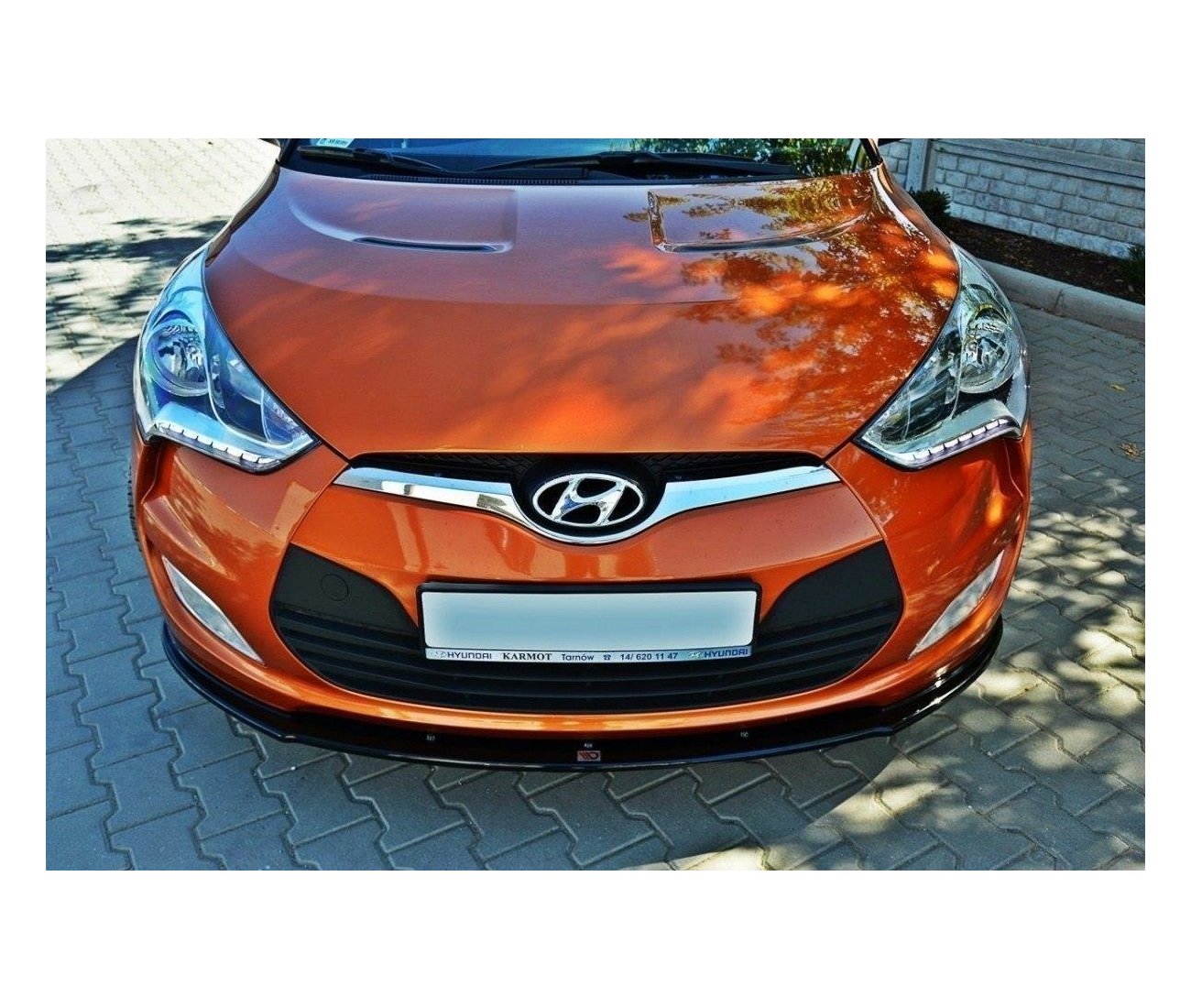 Cup spoiler lip front approach for Hyundai Veloster