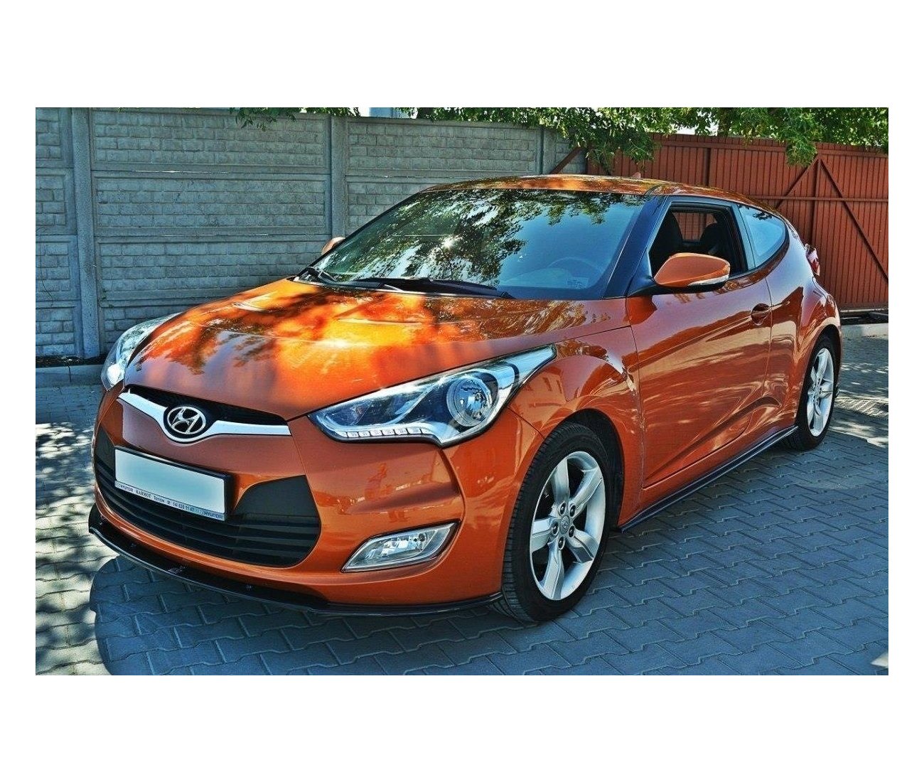 Cup spoiler lip front approach for Hyundai Veloster