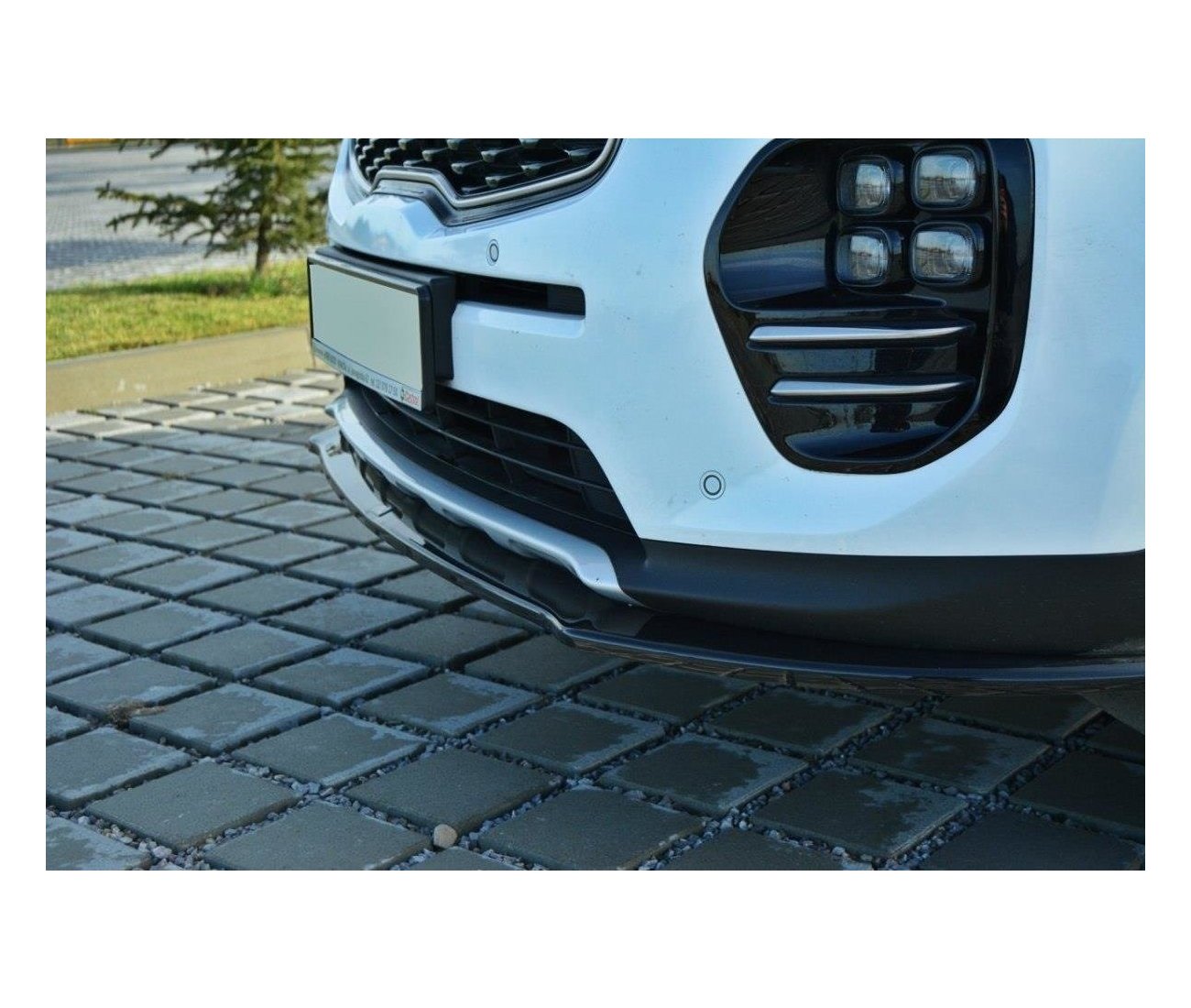 Cup spoiler lip front approach for Kia Sportage GT-Line
