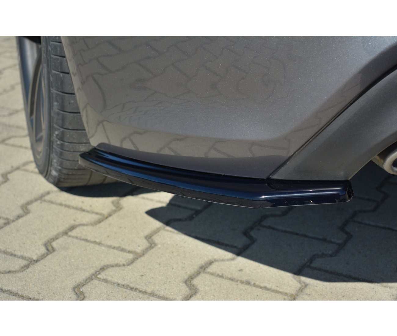 Rear approach flaps diffuser for Hyundai Genesis Coupe