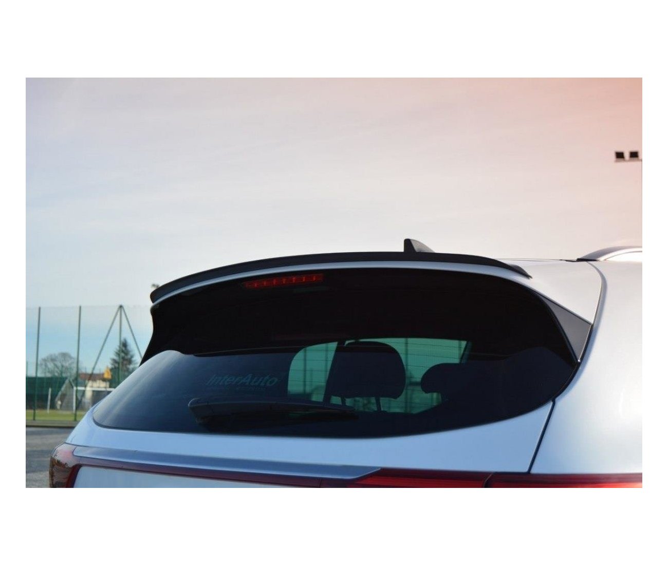 Rear spoiler attachment tear-off edge for Kia Sportage GT-Line